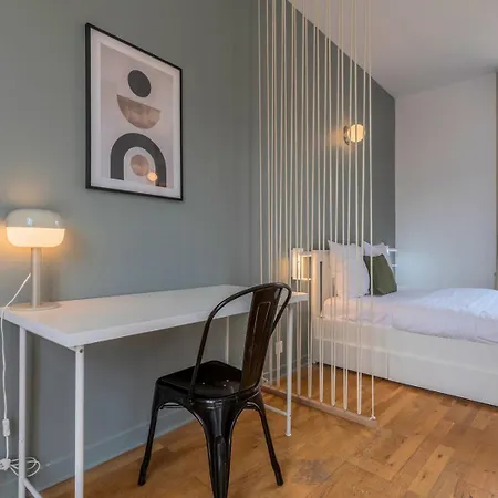 Grand Place Very Well Located Lilla